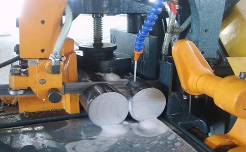 龙圩卧式带锯床的送料方式有哪几种？